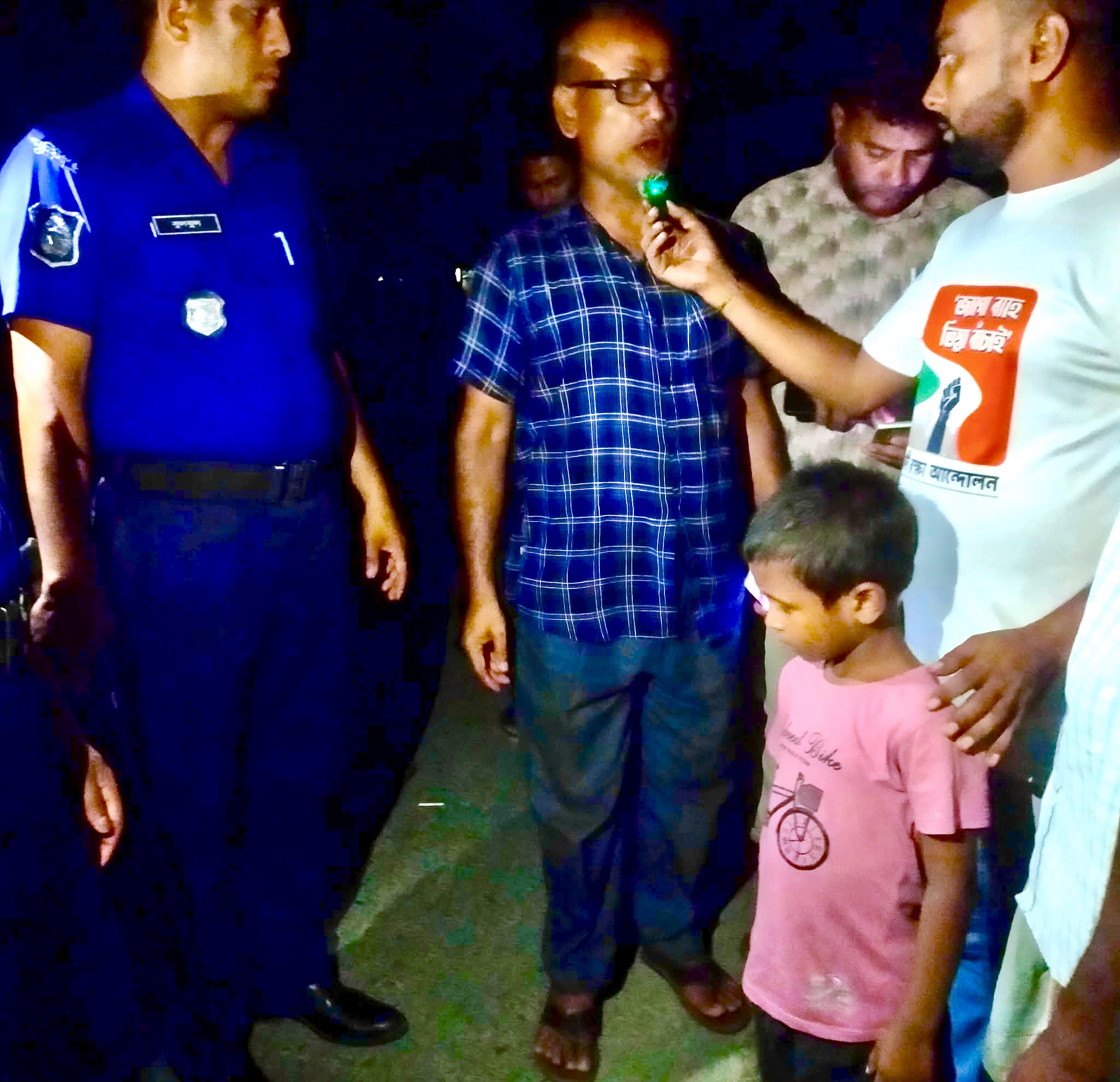 ফুলবাড়ীতে পুকুরে ফেলে শিশু হত্যার চেষ্টা, সৎ বাবা আটক