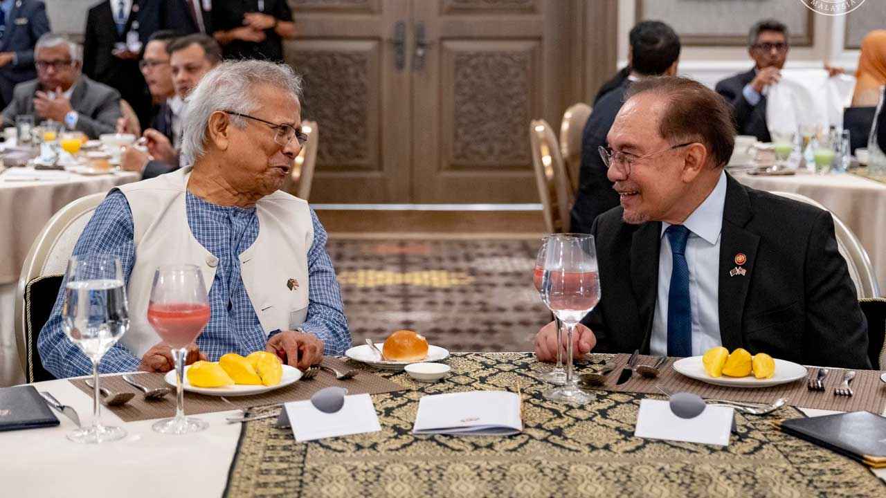 মালয়েশিয়ার শ্রমবাজারে নতুন সম্ভাবনার প্রত্যাশা প্রধান উপদেষ্টার