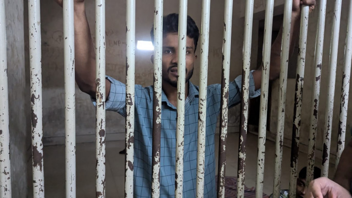 ধানমন্ডি ৩২-এ ফুল দিতে গিয়ে মারধরের শিকার সেই রিকশাচালকের জামিন নামঞ্জুর, কারাগারে পাঠানোর নির্দেশ