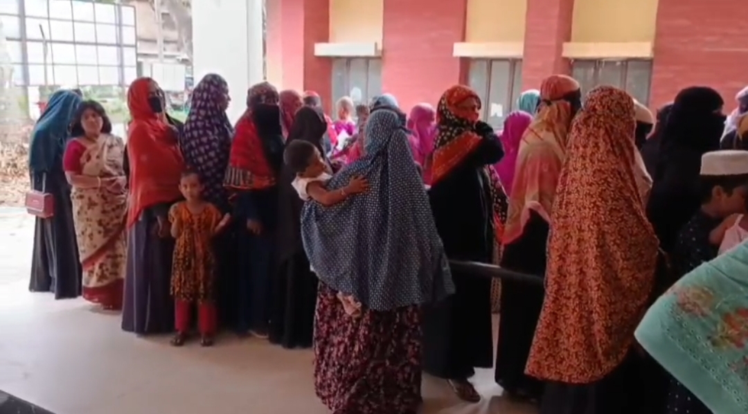 ফরিদপুরের আলফাডাঙ্গা উপজেলা হাসপাতাল চলছে মাত্র ৯ জন চিকিৎসক দিয়ে