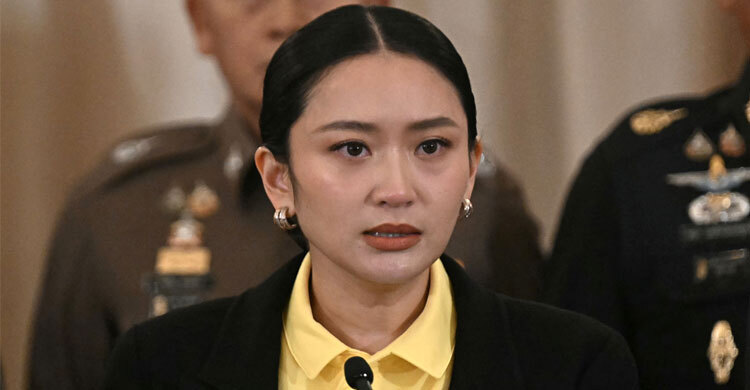 ক্ষমতাচ্যুত হলেন থাইল্যান্ডের প্রধানমন্ত্রী