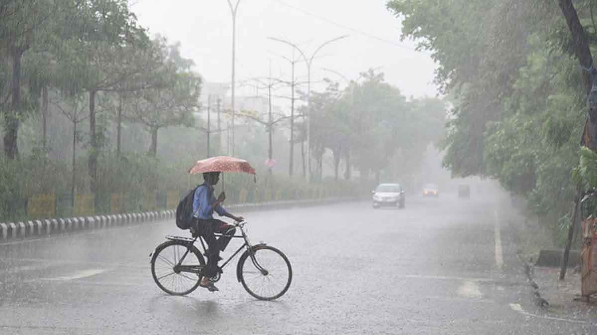 ঢাকায় হালকা বৃষ্টির আভাস, তাপমাত্রা থাকবে অপরিবর্তিত