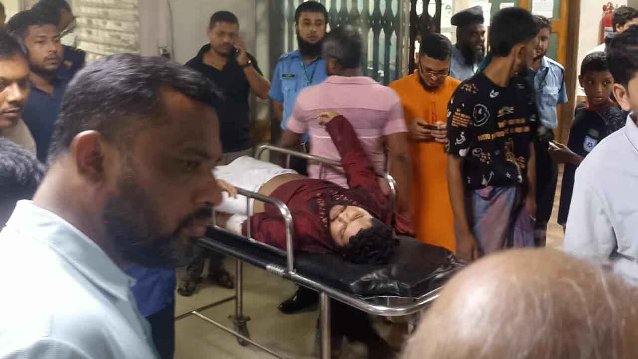 প্রয়োজনে নুরকে বিদেশে নিয়ে চিকিৎসা, নিরপেক্ষ তদন্ত হবে: সরকারের বিবৃতি