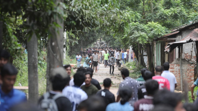 চট্টগ্রাম বিশ্ববিদ্যালয়ে শিক্ষার্থীদের সঙ্গে স্থানীয়দের ফের সংঘর্ষ, উপ-উপাচার্য ও প্রক্টর আহত