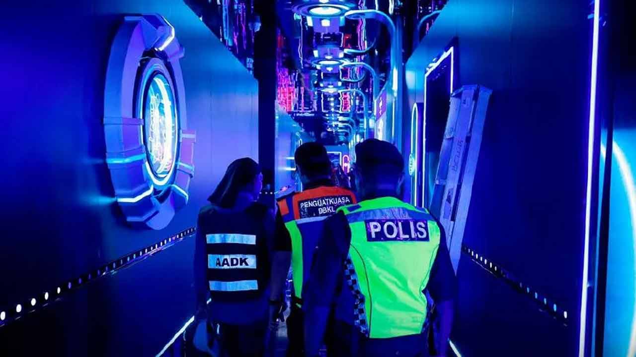 মালয়েশিয়ায় রাতের আঁধারে ব্যাপক ধরপাকড়, ৪০০ বাংলাদেশি আটক