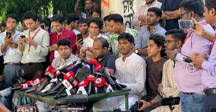 ভোটকেন্দ্রে আমাদের এতিমের মতো দাঁড় করিয়ে রেখেছিল: আবিদ