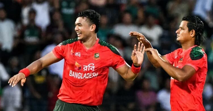 হংকংয়ের বিপক্ষে টস জিতে ফিল্ডিংয়ে বাংলাদেশ