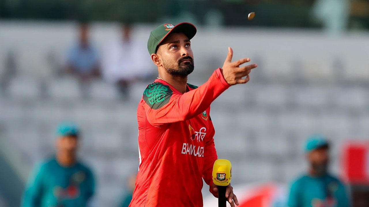 আফগানিস্তানের বিপক্ষে টস জিতে ব্যাটিংয়ে বাংলাদেশ