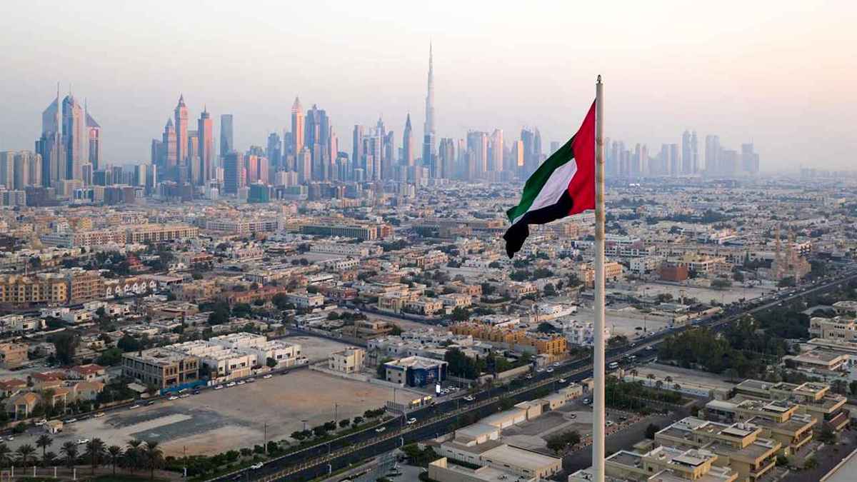 বাংলাদেশসহ ৯ দেশের ওপর ভিসা নিষেধাজ্ঞা দিল আরব আমিরাত