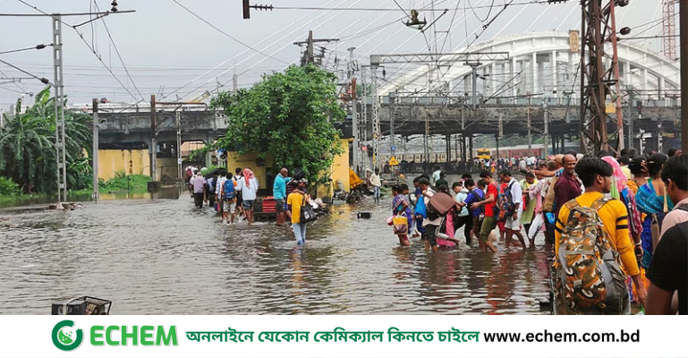 রেকর্ড বৃষ্টিতে জলাবদ্ধ কলকাতা, বিদ্যুৎস্পৃষ্টে নিহত ৭