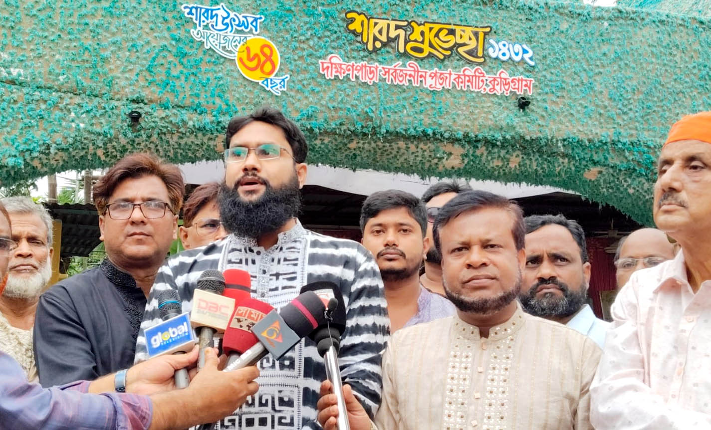 আমরা এই রাষ্ট্র দেখতে চাইনা, যেখানে দলের কাছে নিরাপত্তা নিতে হয়: আতিক মুজাহিদ