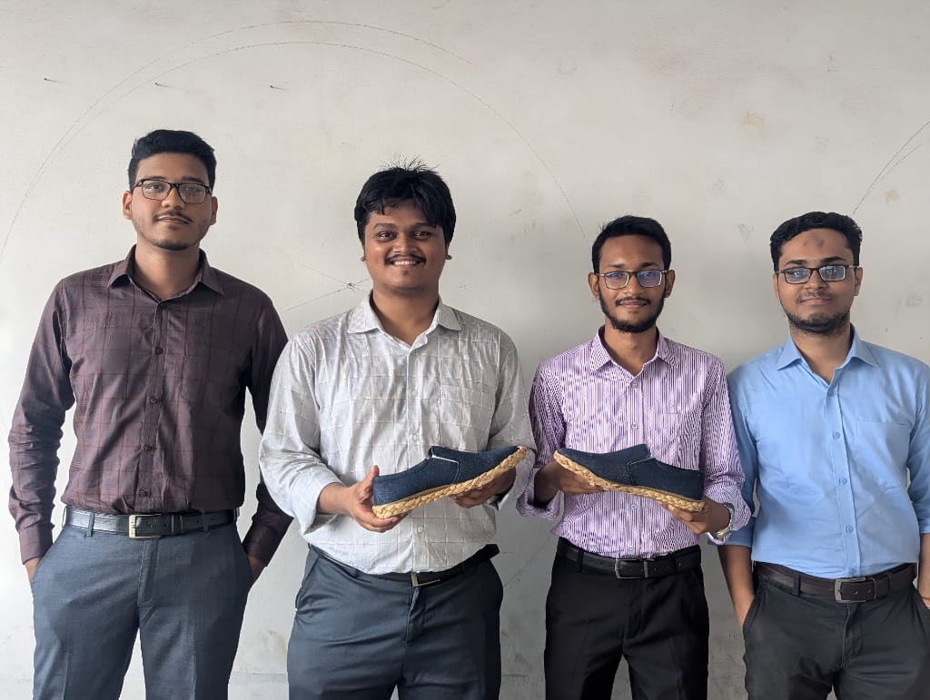 রাউন্ডটেবিল গ্লোবাল ইউথ অ্যাওয়ার্ডস–২০২৫-এ ফাইনালিস্ট বুটেক্স শিক্ষার্থীদের তৈরি ‘ইকো স্টেপ’