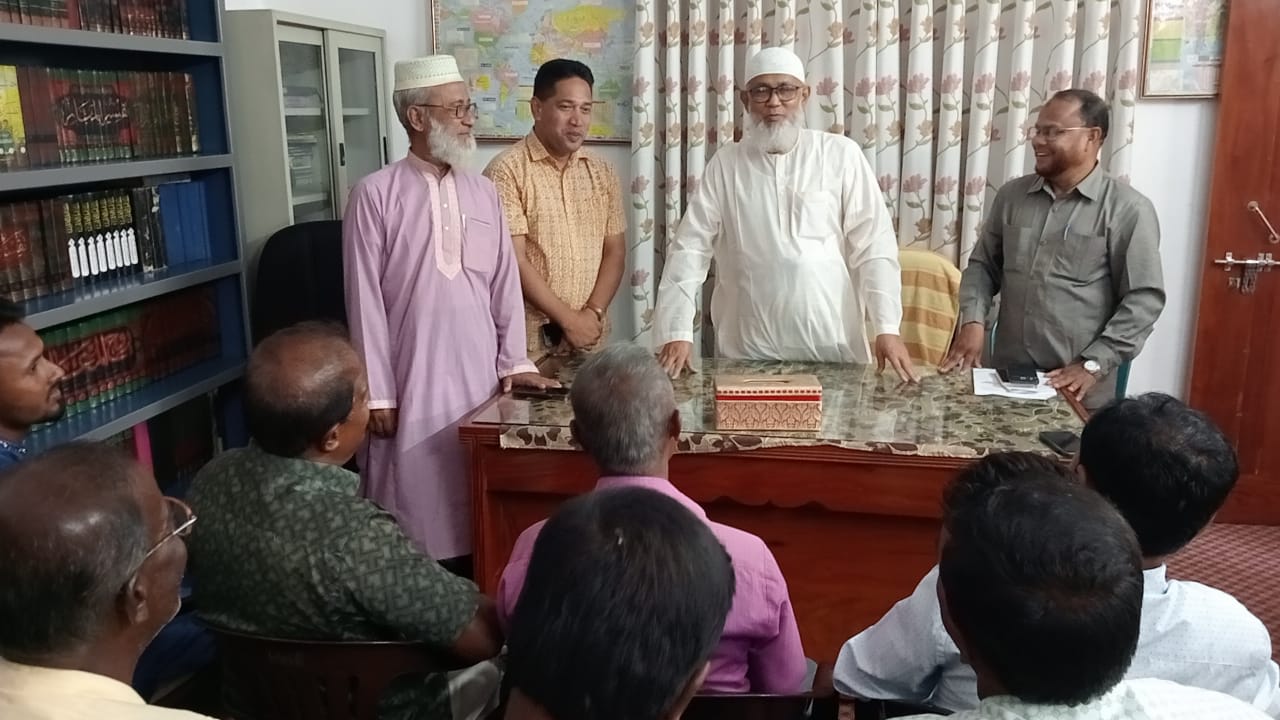 নির্বাচনে সাতক্ষীরায় জামায়াত প্রার্থীর সঙ্গে কাজ করার অঙ্গীকার শতাধিক হিন্দু নেতৃবৃন্দের