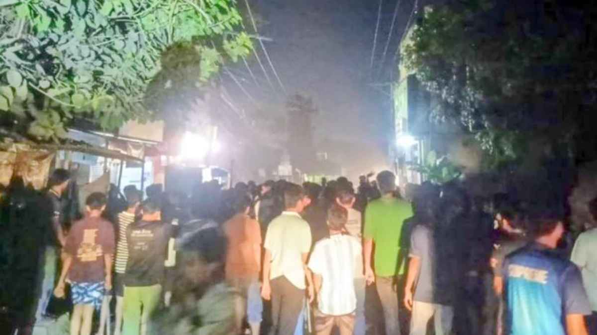 মধ্যরাতে ড্যাফোডিল ও সিটি ইউনিভার্সিটির শিক্ষার্থীদের মধ্যে সংঘর্ষ, আহত বেশ কয়েকজন