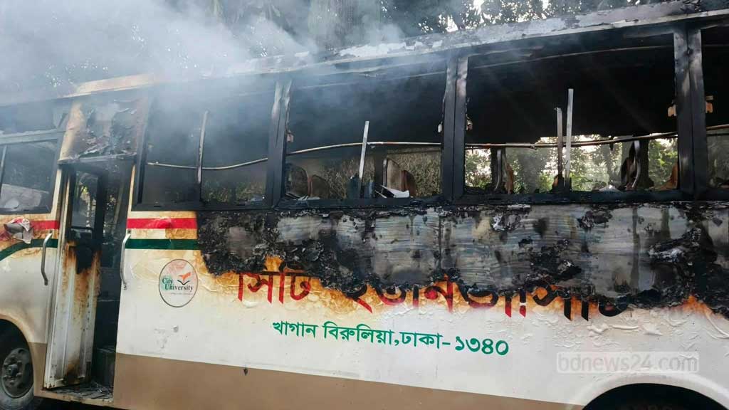 মধ্যরাতে ড্যাফোডিল ও সিটি ইউনিভার্সিটির শিক্ষার্থীদের মধ্যে সংঘর্ষ, আহত বেশ কয়েকজন