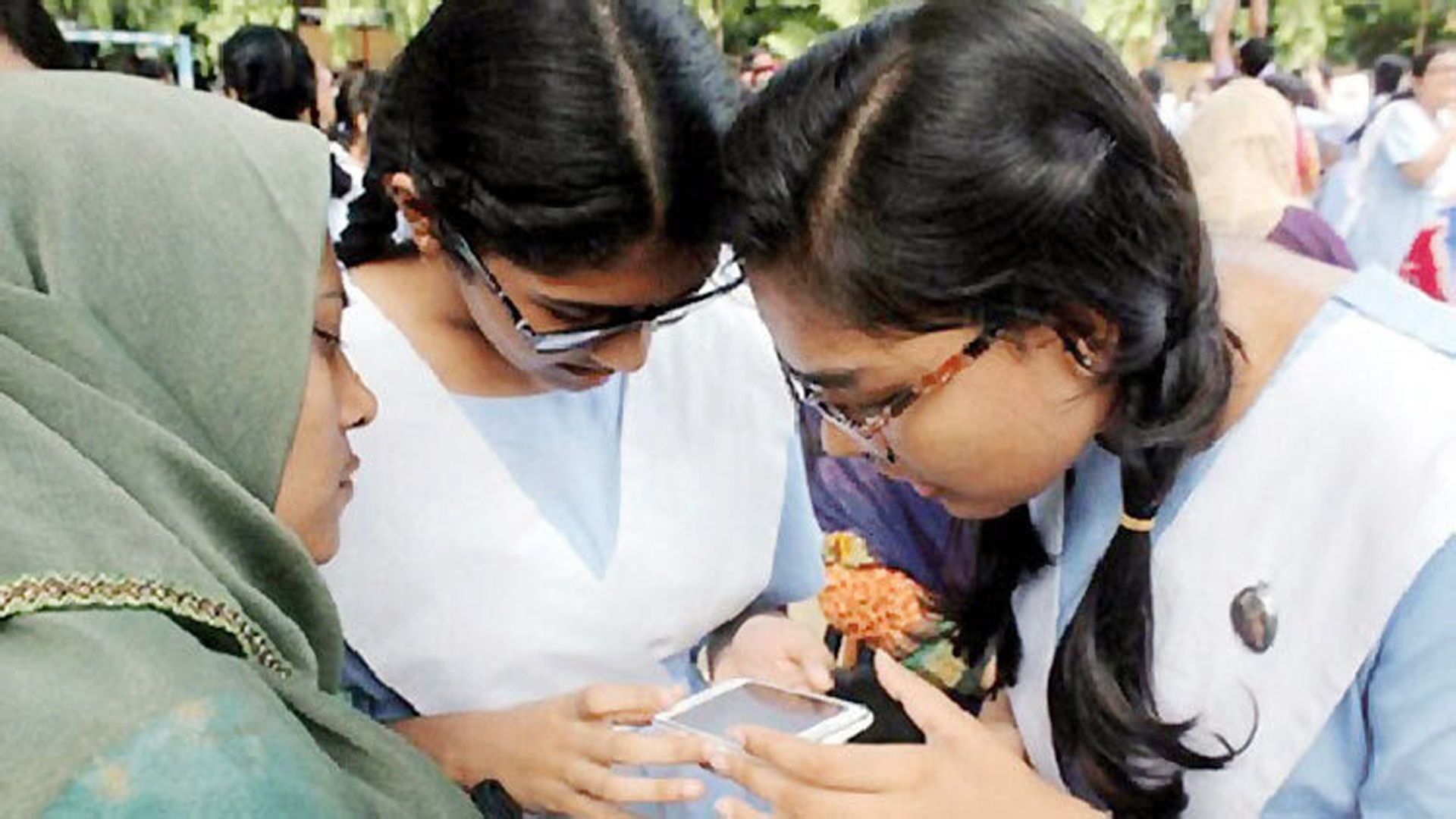 দিনাজপুর বোর্ডে এইচএসসির ফল পুনঃনিরীক্ষার জন্য ৭১ হাজারের বেশি আবেদন জমা