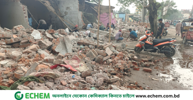 দিনাজপুরে দ্বিতীয় দিনের মত সড়কের অবৈধ স্থাপনা উচ্ছেদ অভিযান