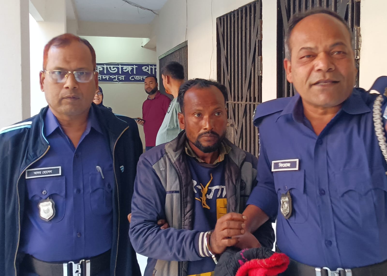 ফরিদপুরে চাঞ্চল্যকর শিশু জায়ান হত্যা: রশির সূত্র ধরে গ্রেপ্তার প্রতিবেশী