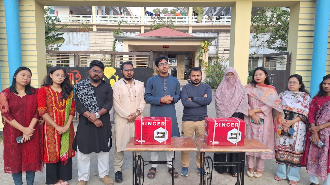 চবির ছাত্রী হলে সেলাই মেশিন দিল চাকসু