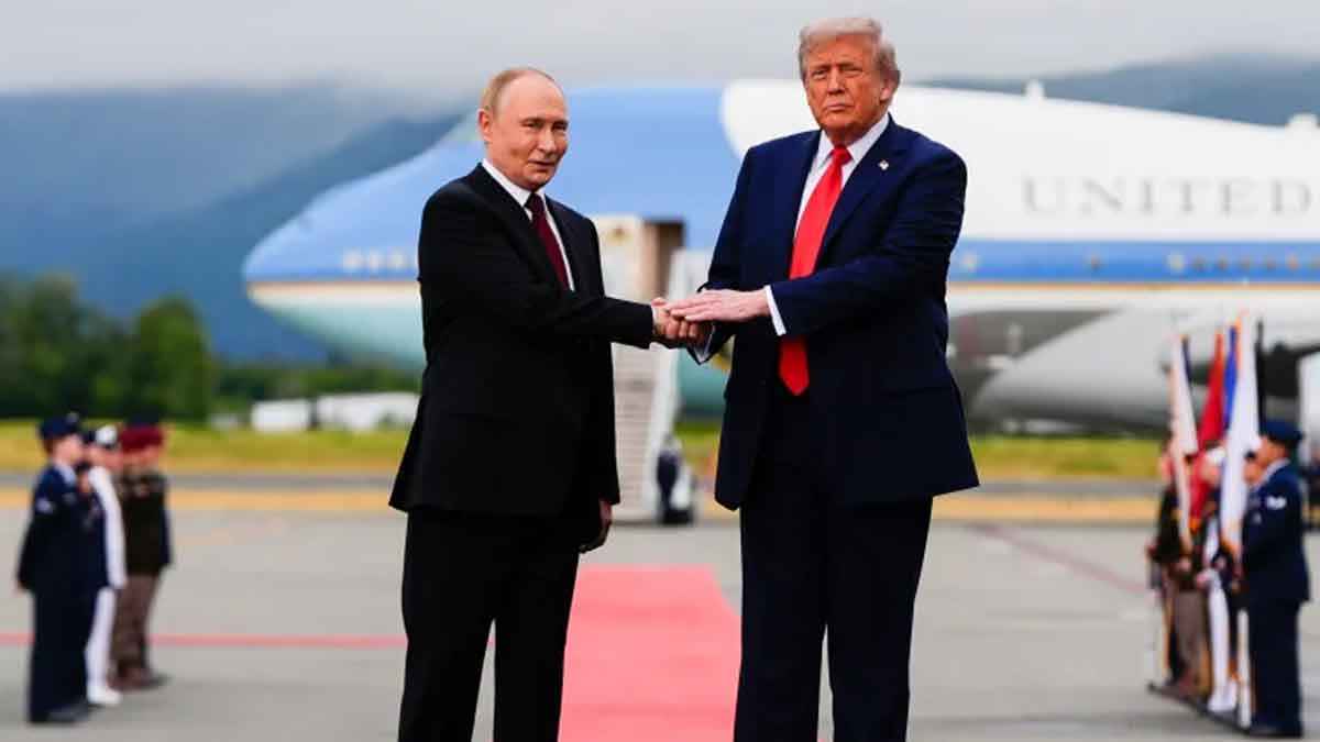 যুক্তরাষ্ট্রের নতুন নিরাপত্তা কৌশলে উচ্ছ্বসিত রাশিয়া, উদ্বেগে ইউরোপ