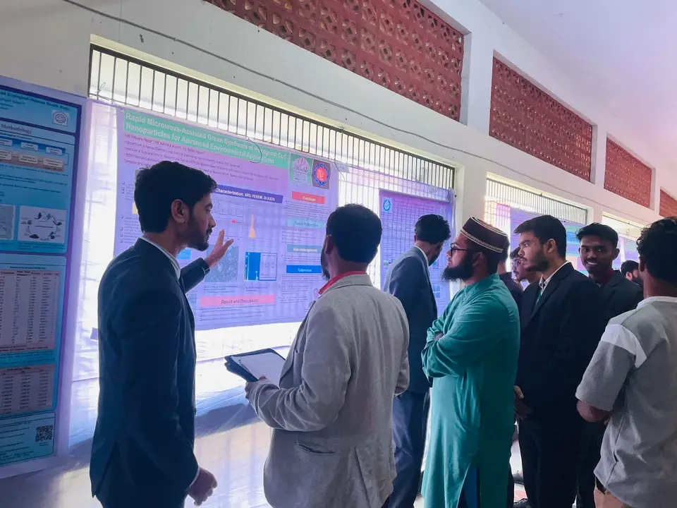 ইবির ফলিত রসায়ন ও কেমিকৌশল বিভাগের পোস্টার প্রেজেন্টেশন