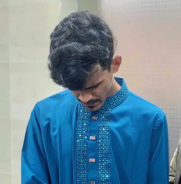 জাবি ভর্তি পরীক্ষায় প্রক্সি দিতে এসে ঢাবি শিক্ষার্থী আটক