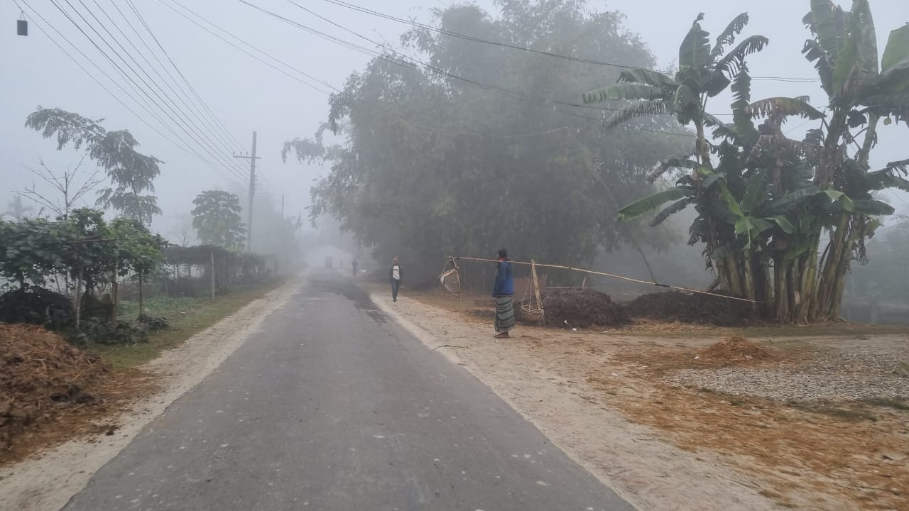 পঞ্চগড়ে তীব্র শীত আর কনকনে ঠান্ডা অব্যাহত, ১২ ডিগ্রির ঘরে তাপমাত্রা