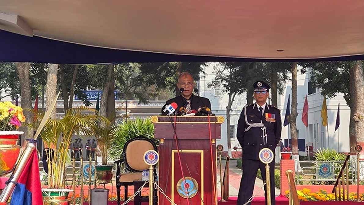 ‘নির্বাচনে প্রার্থীর কাছ থেকে অর্থ বা খাবার নিতে পারবে না পুলিশ’