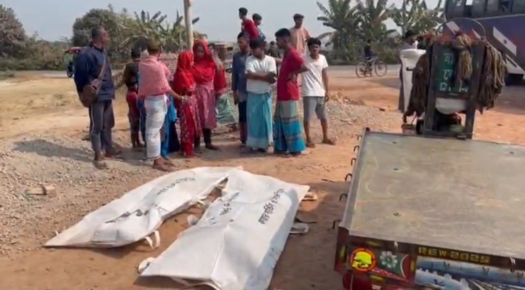 ফরিদপুরের ভাঙ্গায়  যাত্রীবাহী বাস উল্টে নিহত ২, আহত ৩০