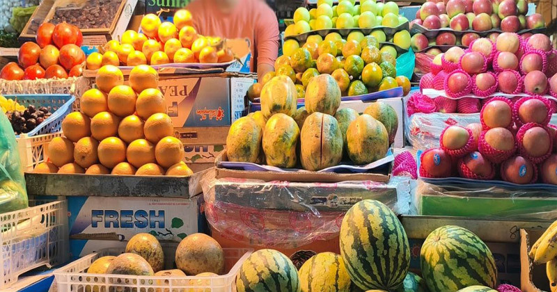 রমজানে লাগামহীন ফলের দাম, বিপাকে সাধারণ মানুষ