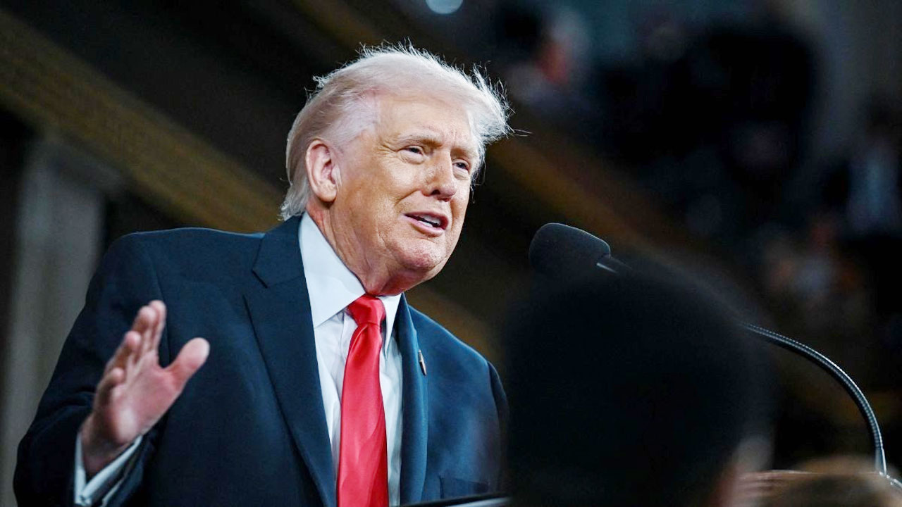 পূর্বের বক্তব্য থেকে সরে ইরানে দীর্ঘমেয়াদি যুদ্ধের ইঙ্গিত দিলেন ট্রাম্প