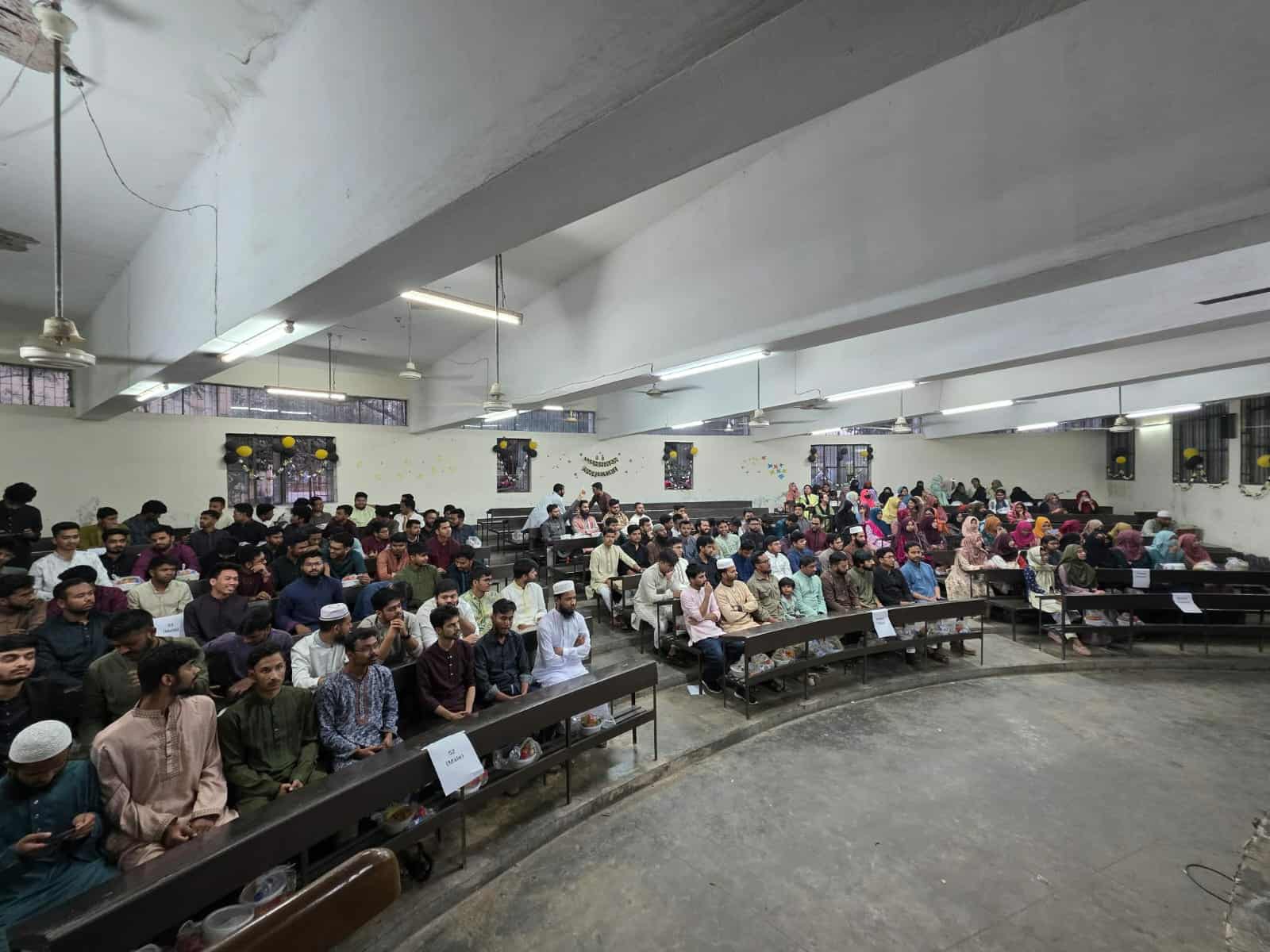 জাবিতে প্রাণরসায়ন সংসদের ইফতার মাহফিল ও কুরআনের অনুবাদ-তাফসীর পাঠ প্রতিযোগিতা অনুষ্ঠিত