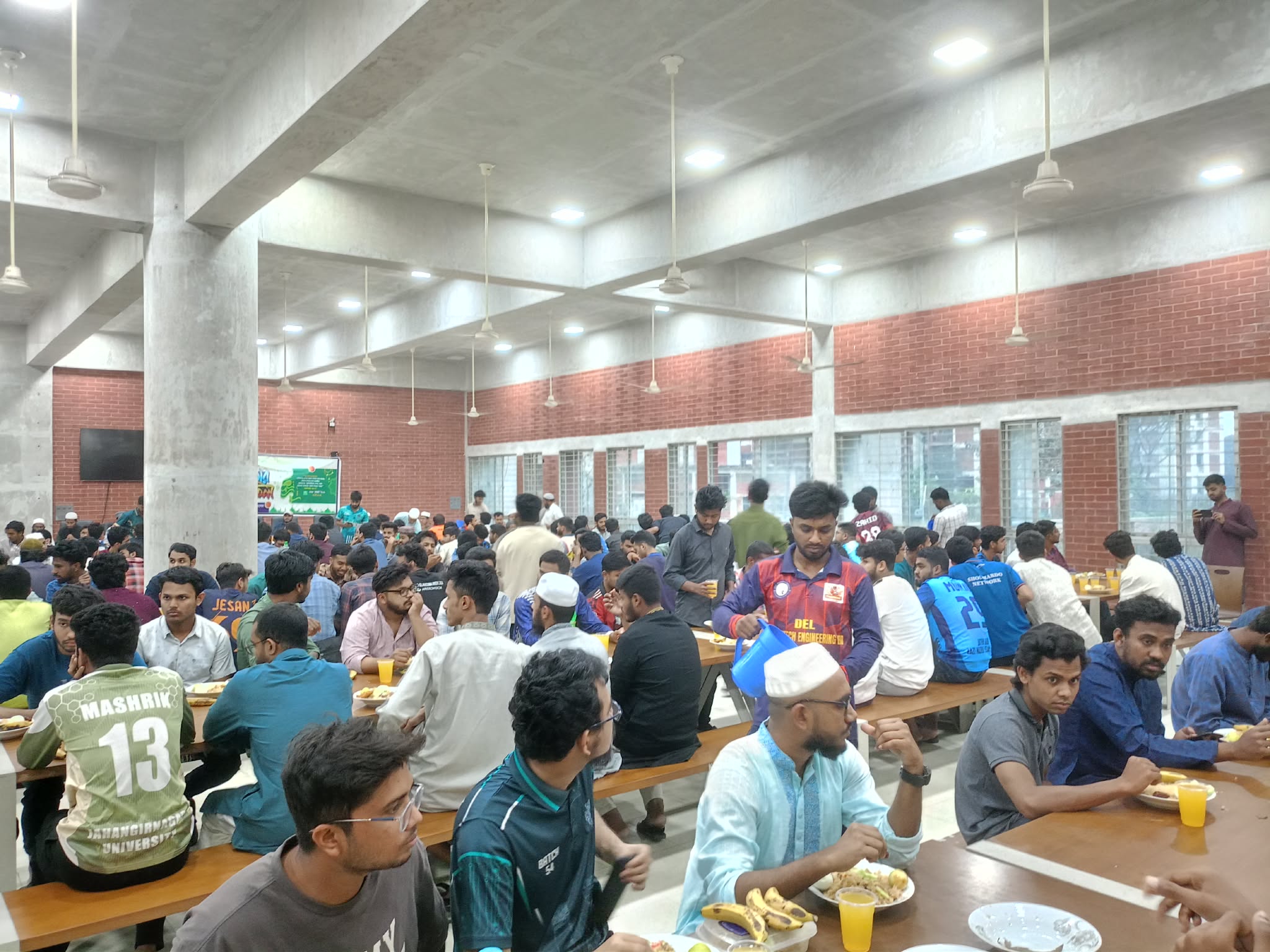 জাবির নজরুল হল সংসদের উদ্যোগে ইফতার ও দোয়া মাহফিল অনুষ্ঠিত