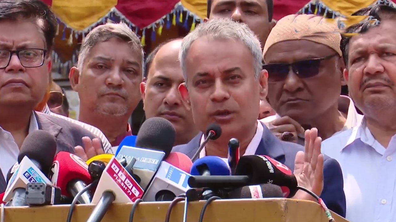 ঈদযাত্রা স্বস্তিদায়ক, বাড়তি ভাড়া নেওয়া হচ্ছে না : সড়কমন্ত্রী