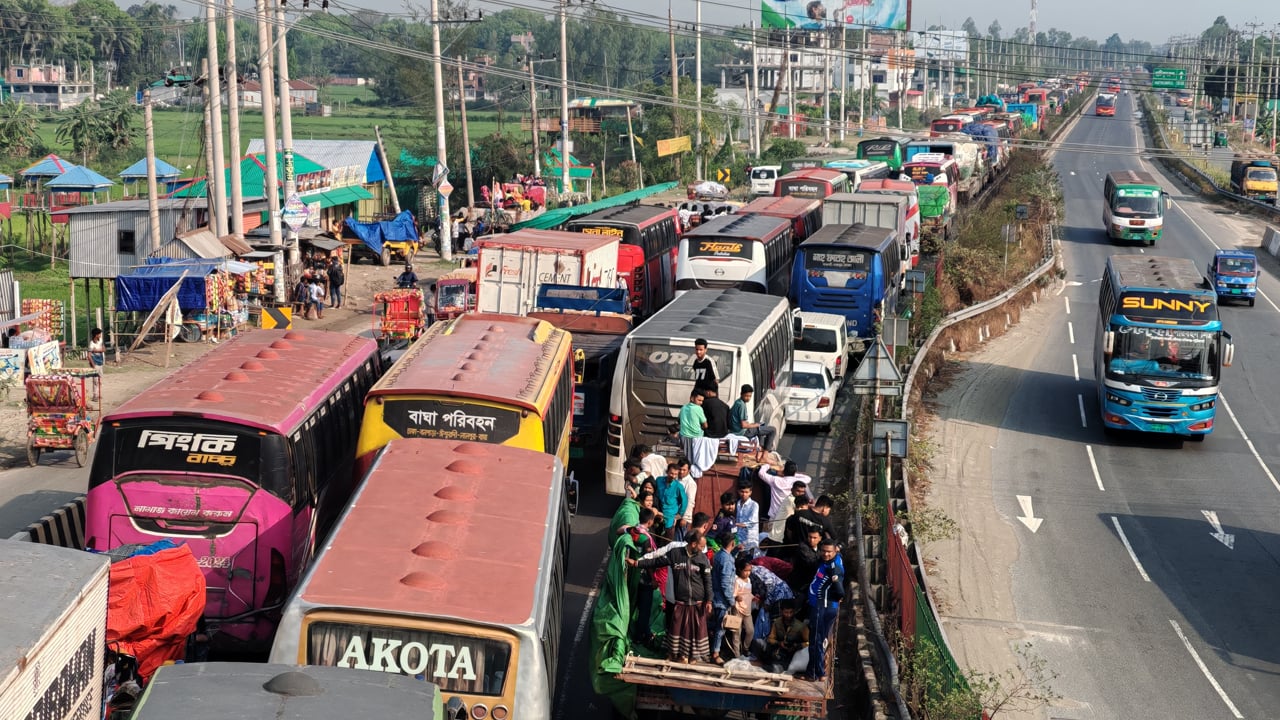 ঢাকা-টাঙ্গাইল মহাসড়কে ২০ কিলোমিটার যানবাহনের ধীরগতি