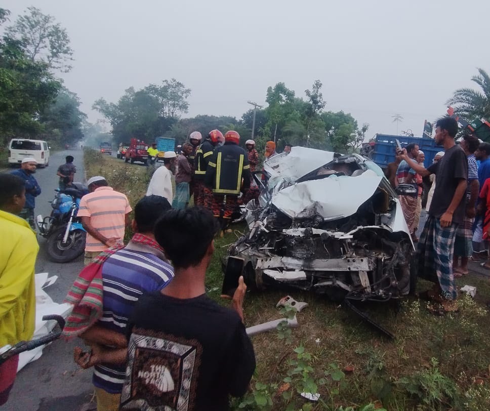 বড়াইগ্রামে ট্রাক প্রাইভেটকারের সংঘর্ষে নিহত ১, আহত ২