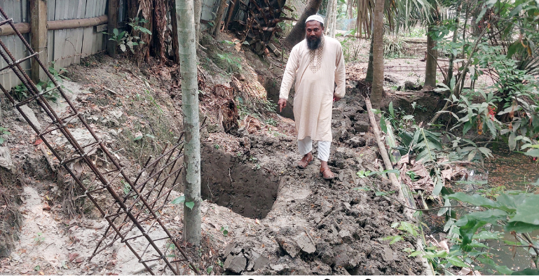 মোরেলগঞ্জে কৃষক দল নেতার জমি দখলে নিতে মরিয়া শ্রমীক লীগ নেতা