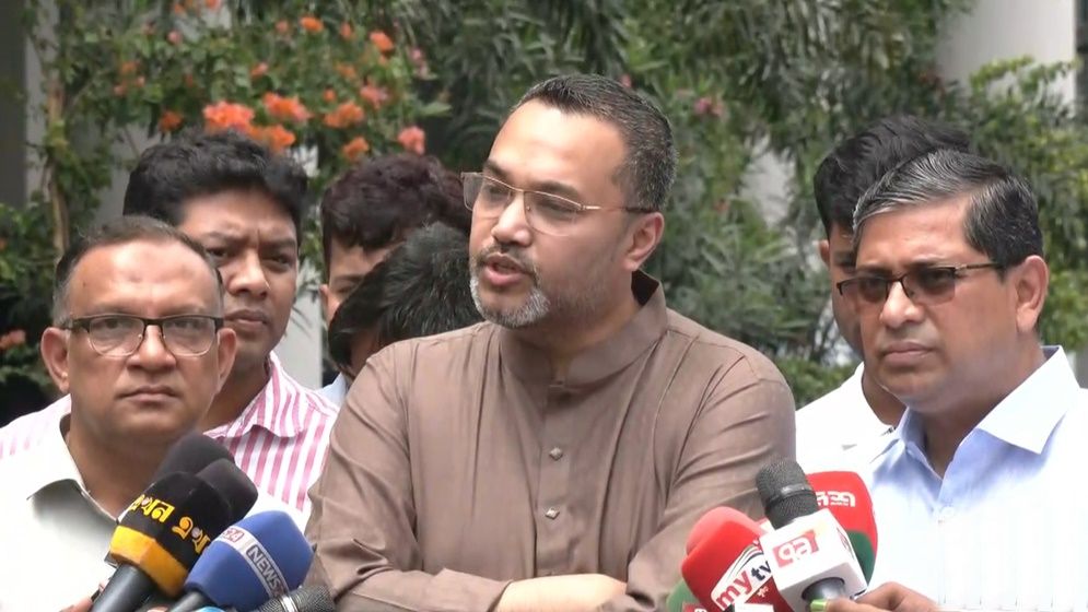 প্রাথমিকের শিক্ষার্থীদের পাটজাত ব্যাগ এবং স্কুল ড্রেস দেবে সরকার: মাহদী আমিন