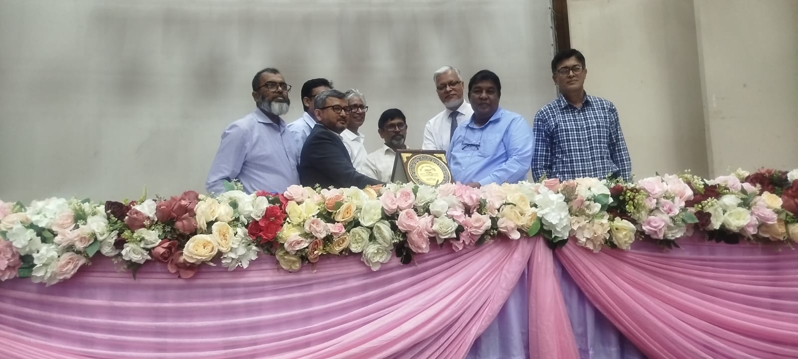 জাতীয় ক্যান্সার গবেষণা ইনষ্টিটিউটে 'বর্ণীল অতীত ও আলোকিত ভবিষ্যৎ' শীর্ষক আলোচনা সভা অনুষ্ঠিত