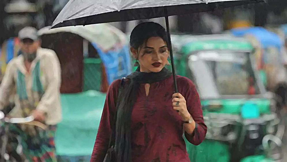 দুপুরের মধ্যে ঢাকাসহ ১৭ জেলায় ঝড়বৃষ্টির আশঙ্কা