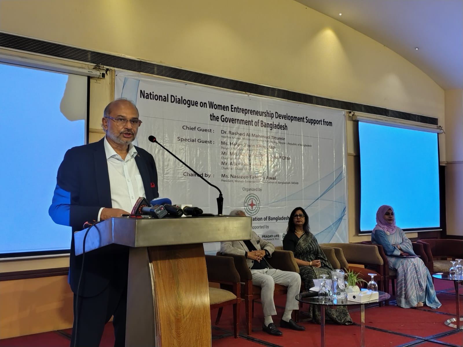 নারী উদ্যোক্তাদের উন্নয়নে ওয়েবের প্রাক-বাজেট আলোচনা অনুষ্ঠিত