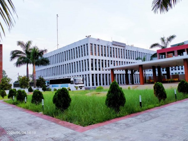 ডিআইইউতে ১২ দিনের ঈদ অবকাশ